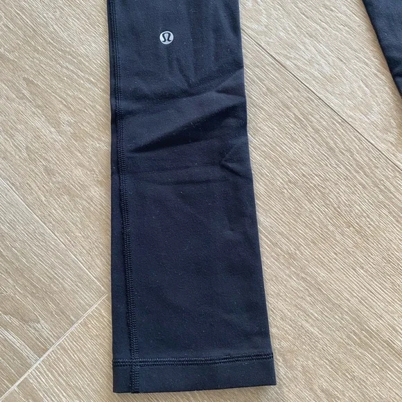 Lululemon high waisted leggings! Size 2! - Picture 5 of 7